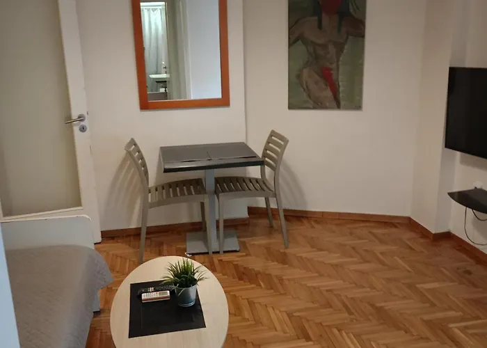 Omonia Square Apartment